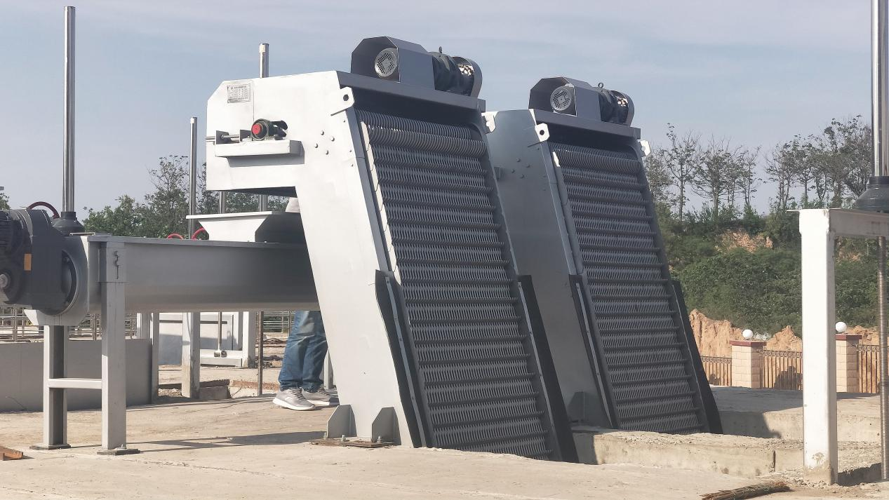 回轉(zhuǎn)式機(jī)械格柵怎么選型？